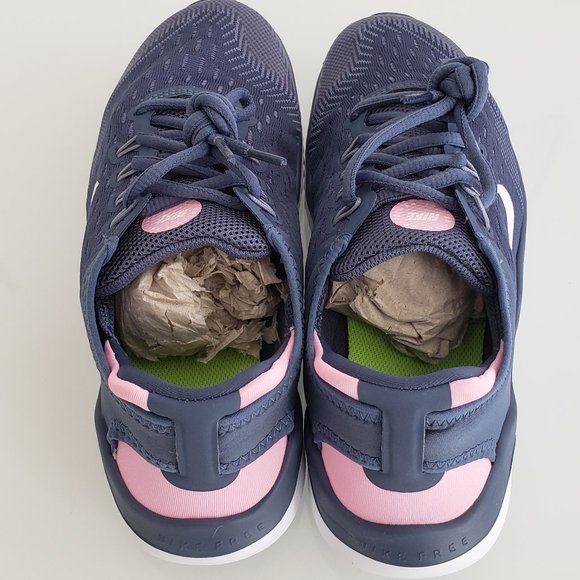 Girls Nike Free RN Size 4.5 - Picture 4 of 8